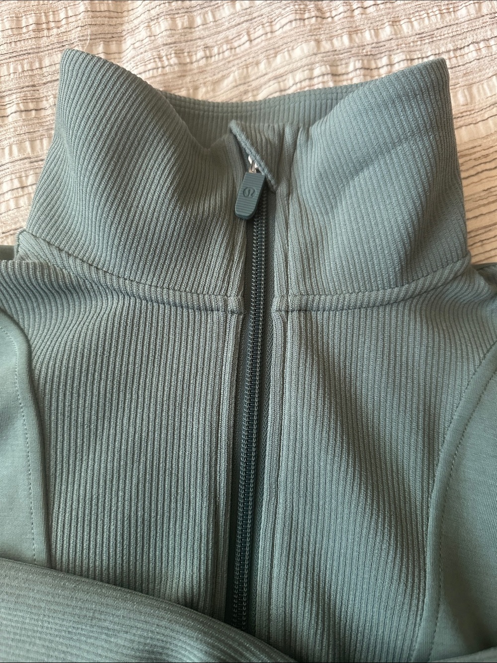 lululemon athletica Coastal Sage Green Half-Zip Pullover - Picture 10 of 10